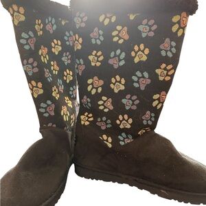 Women's Paw Print Winter Boots